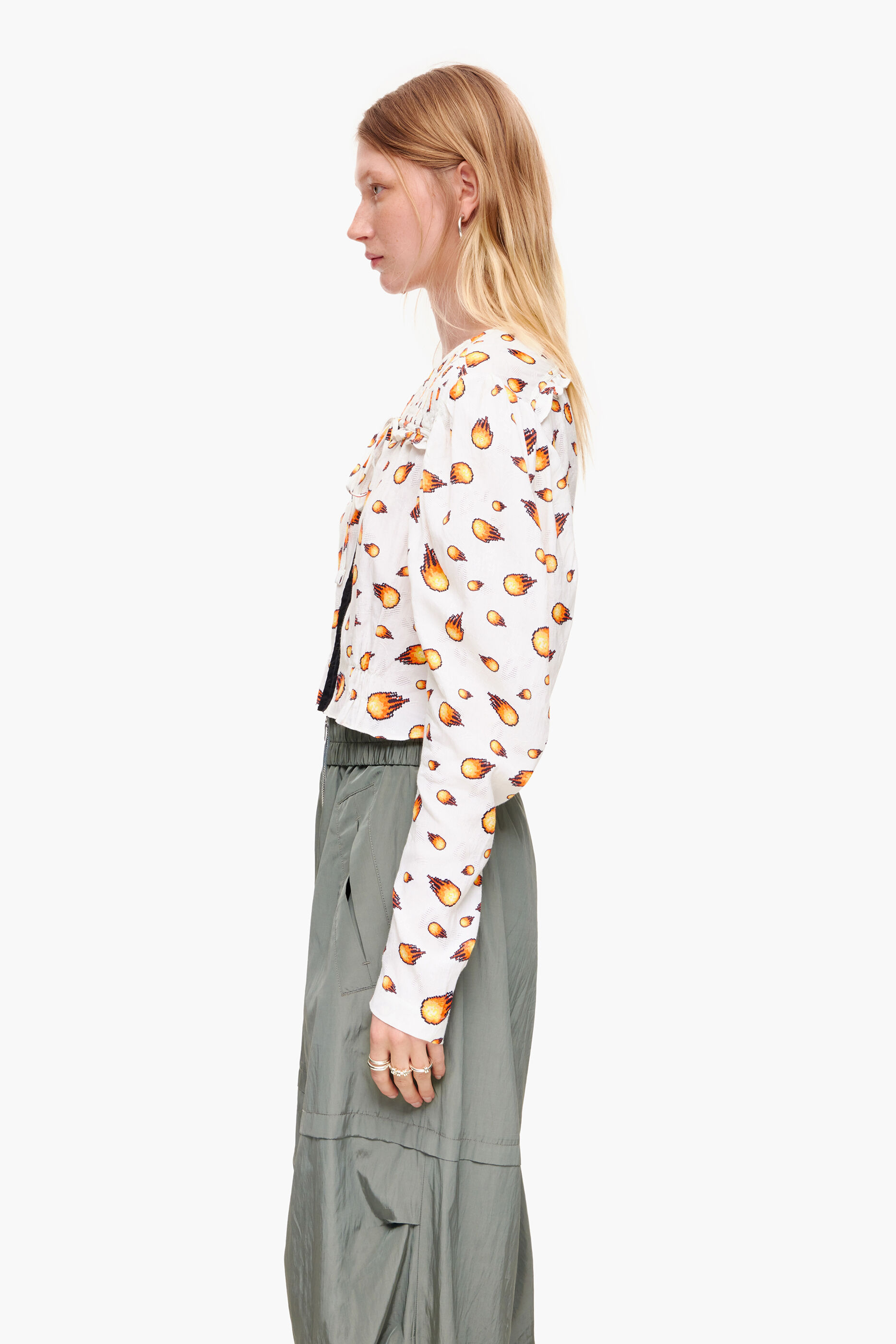 Blusa cropped cor marfim fogo