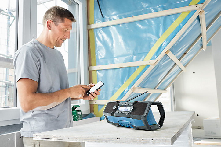 Radio de chantier sans fil numérique portable Bosch GPB 18V 2SC