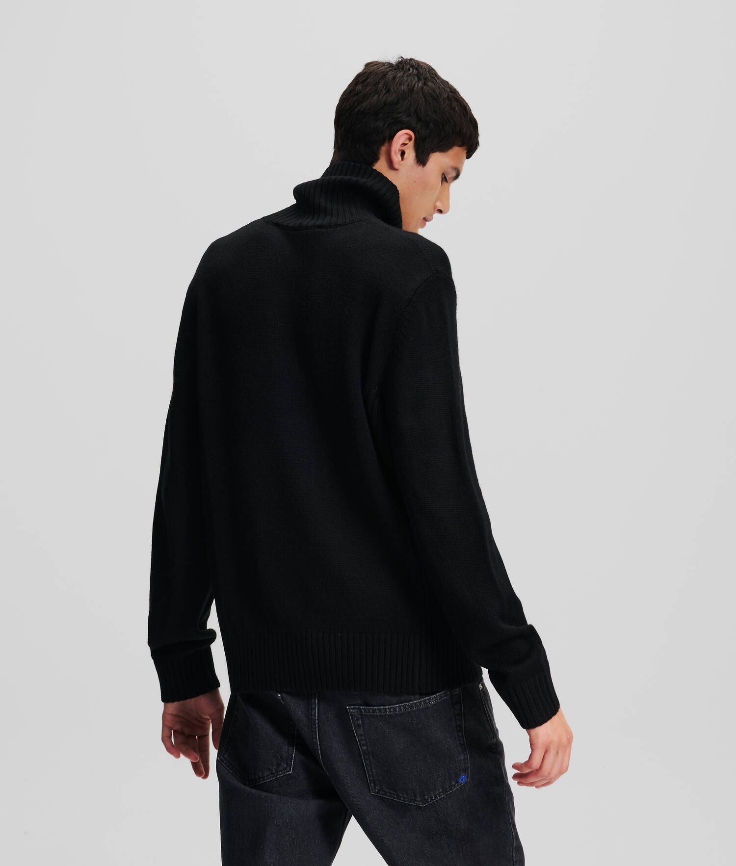 PULL À COL ROULÉ KLJ