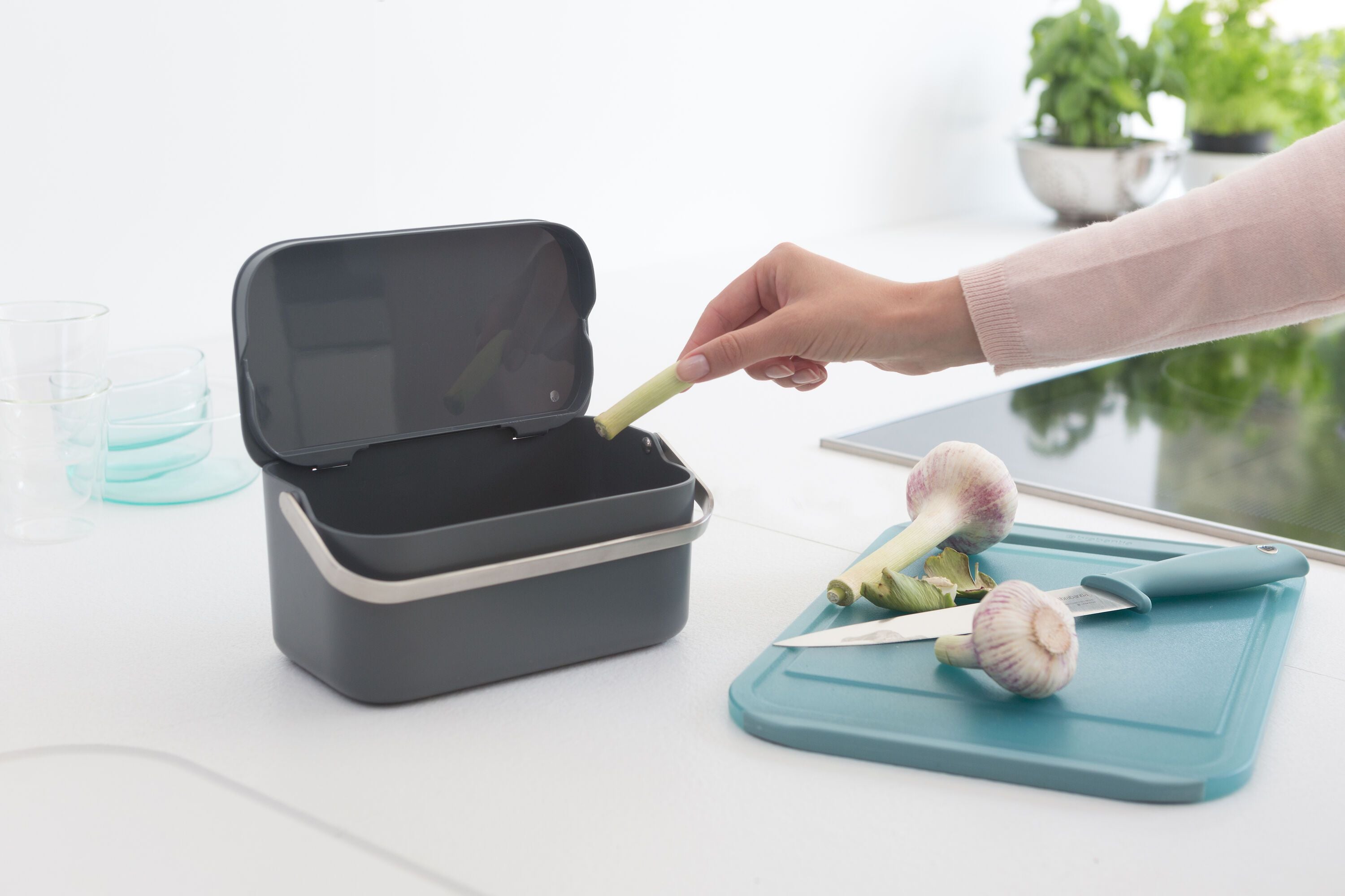 brabantia CADDY Komposteimer - Dunkelgrau / B: 22.0 cm x T: 12.7 cm x H: 10.7 cm