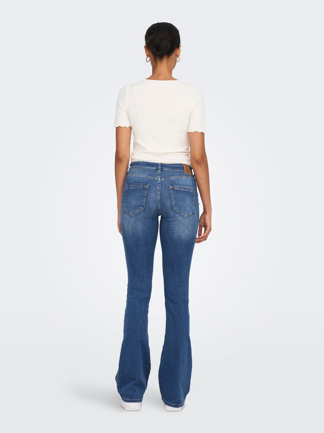 ONLBLUSH Mittlere Taille Ausgestellt Jeans Medium Blue Denim
