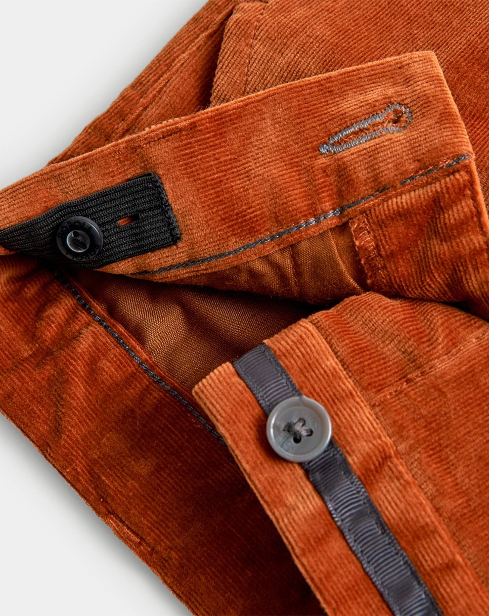 Cordhose BOYS CHIC in braun