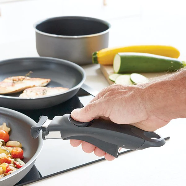 Set 2 poêles et 2 casseroles anti-adhésives Délice et manche amovible