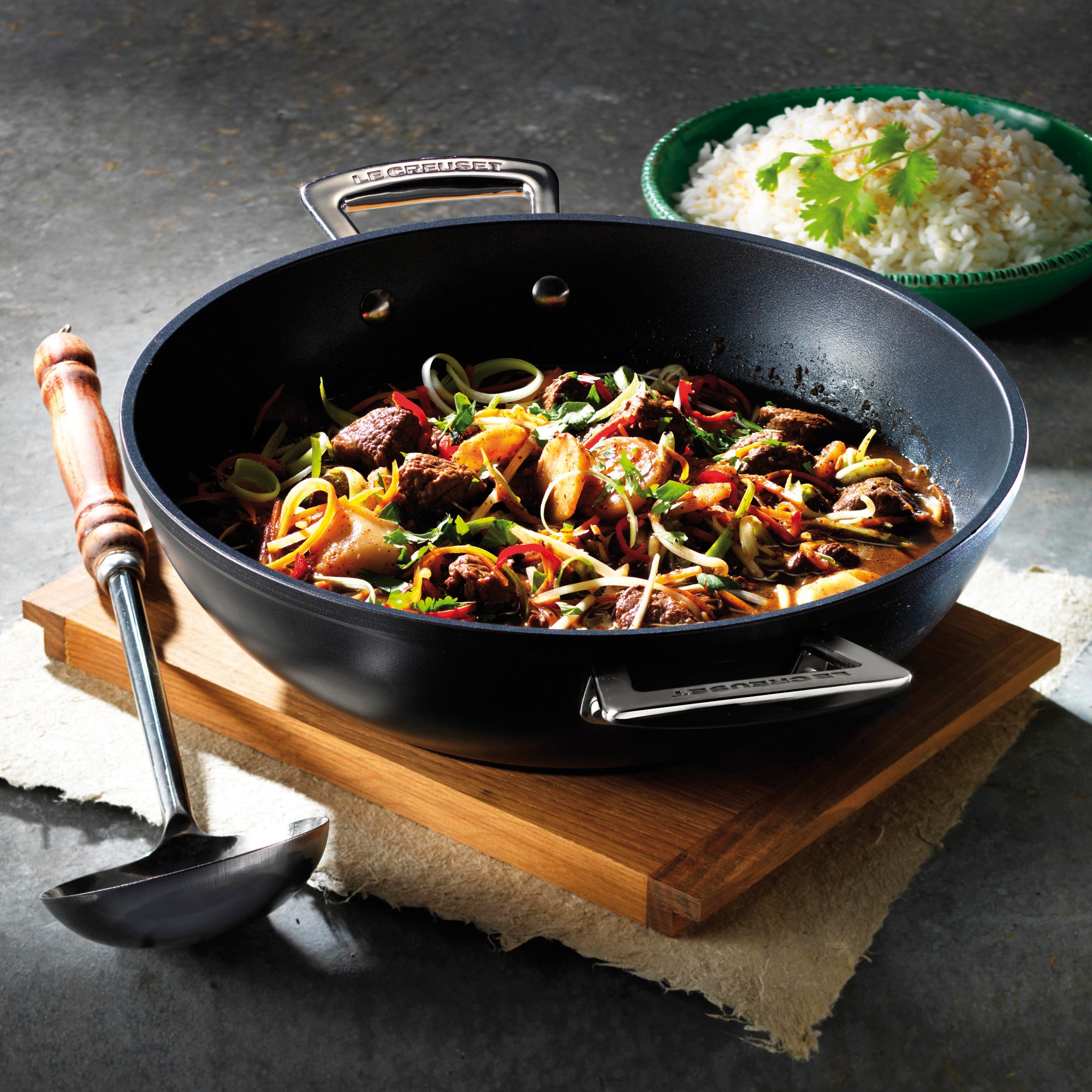 Le Creuset Les Forgées Wokpan Ã 28 cm