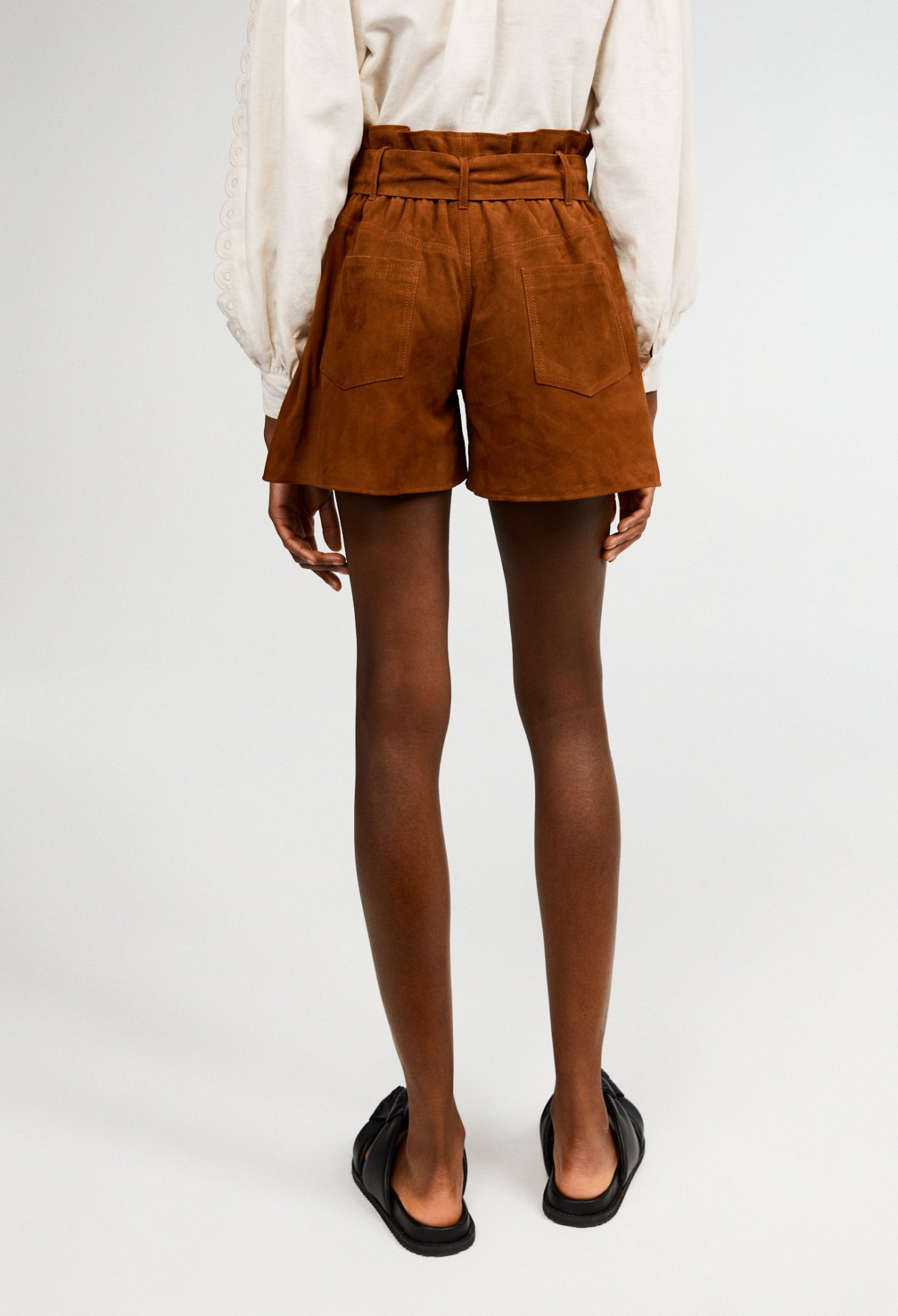 Short en daim responsable