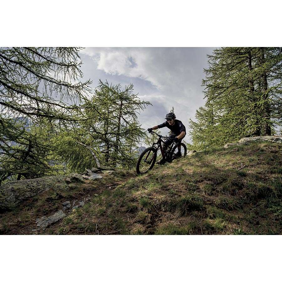 Assos Trail MTB Fietsshirt Korte Mouwen Zwart Heren
