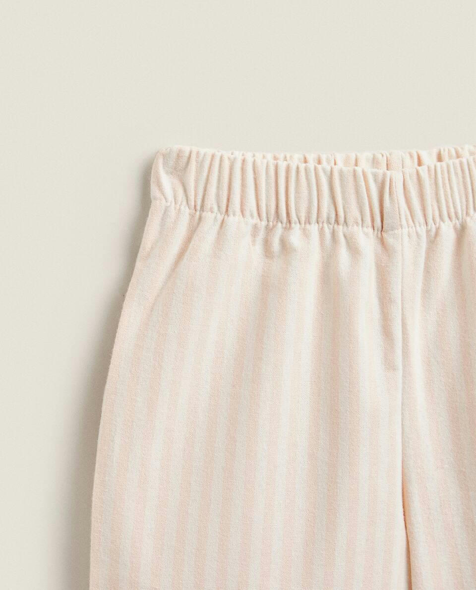 Conjunto de pijama infantil de flanela listrada
