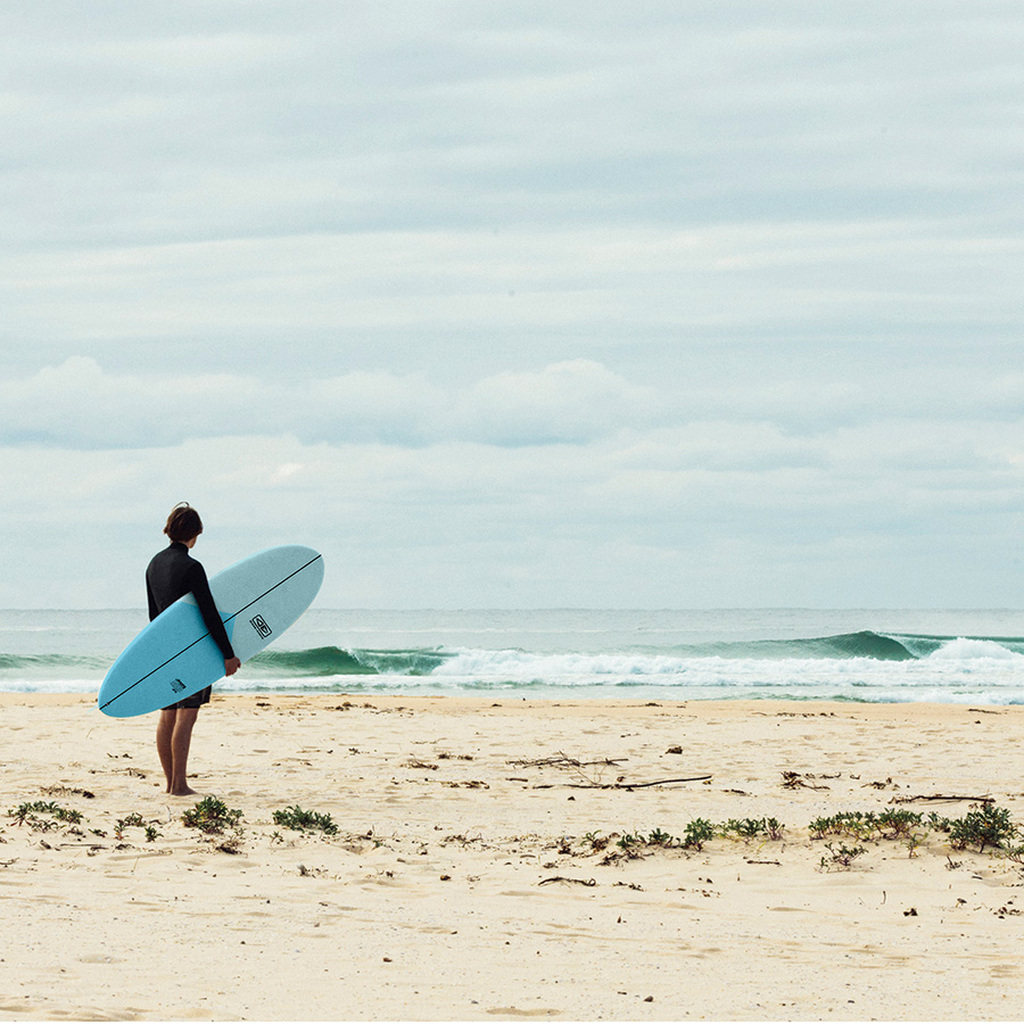 Ocean and earth Happy Hour 7'0