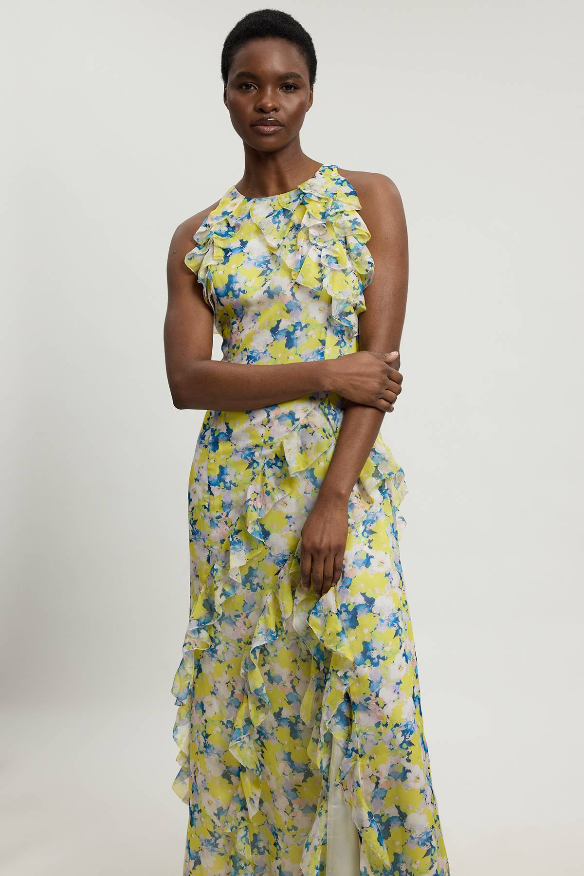 KarenMillen Robe Longue Tissée À Col Licou Avec Détails De Volants En Georgette Crêpée À Imprimé Floral Petite Taille