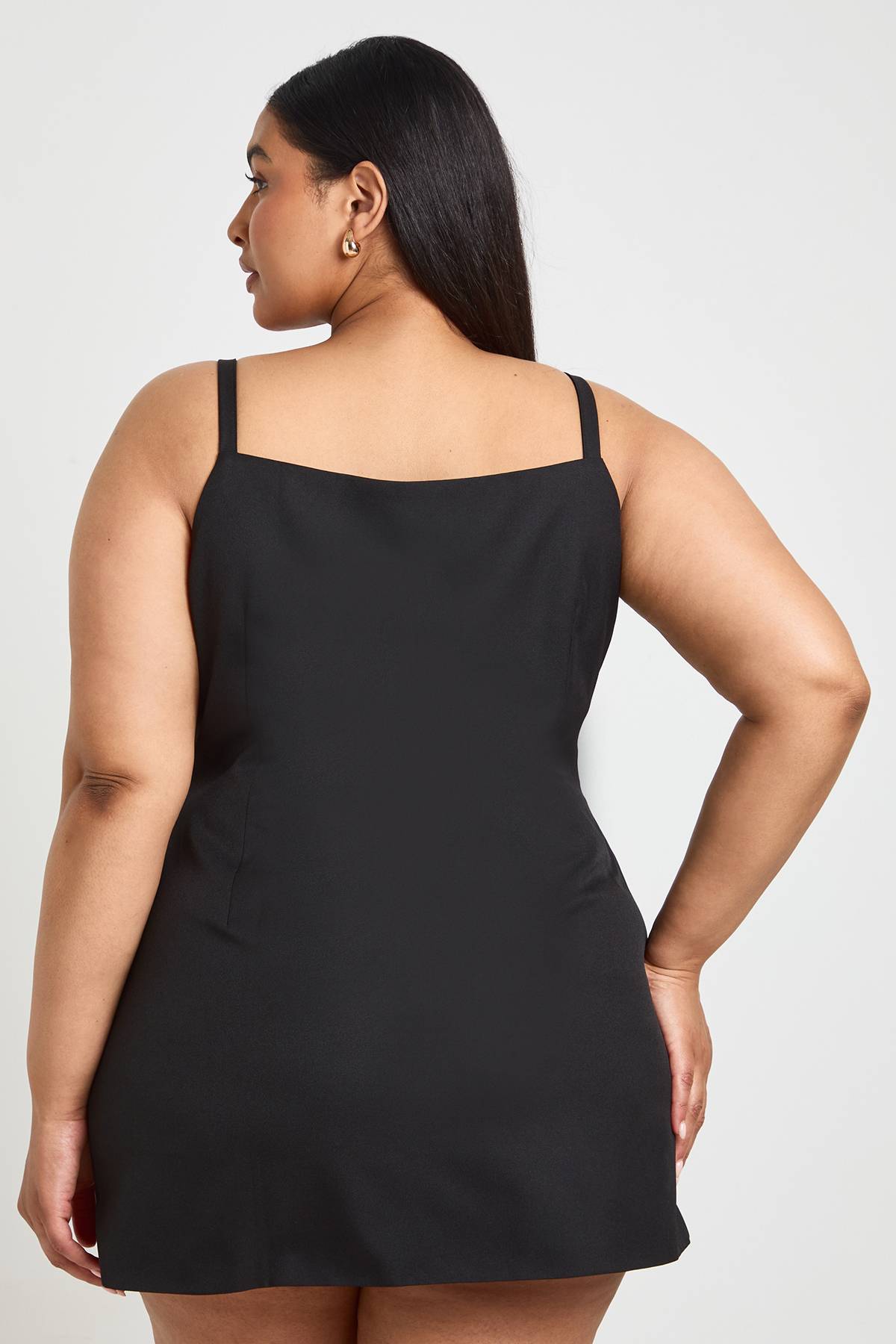 boohoo Robe Gilet Grande Taille À Boutons Dorés