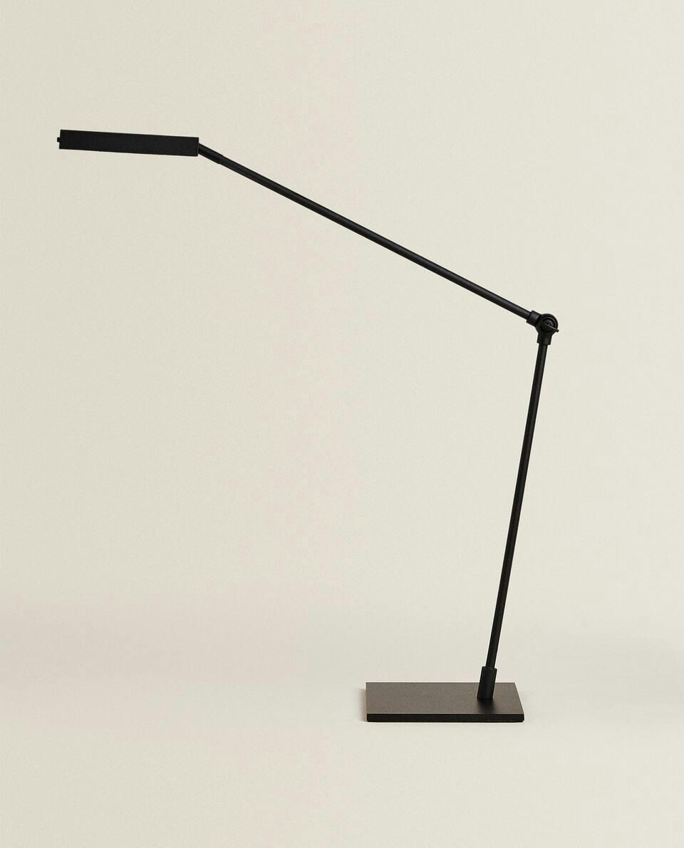 LUMINÁRIA DE MESA DE METAL COM LED