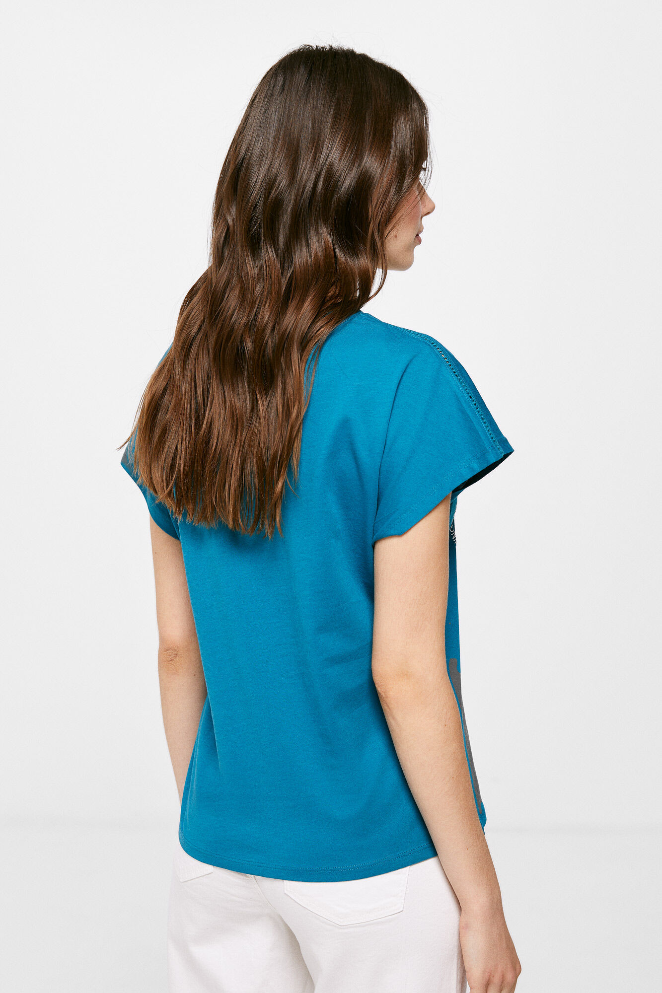 Camiseta com estampa de roseta