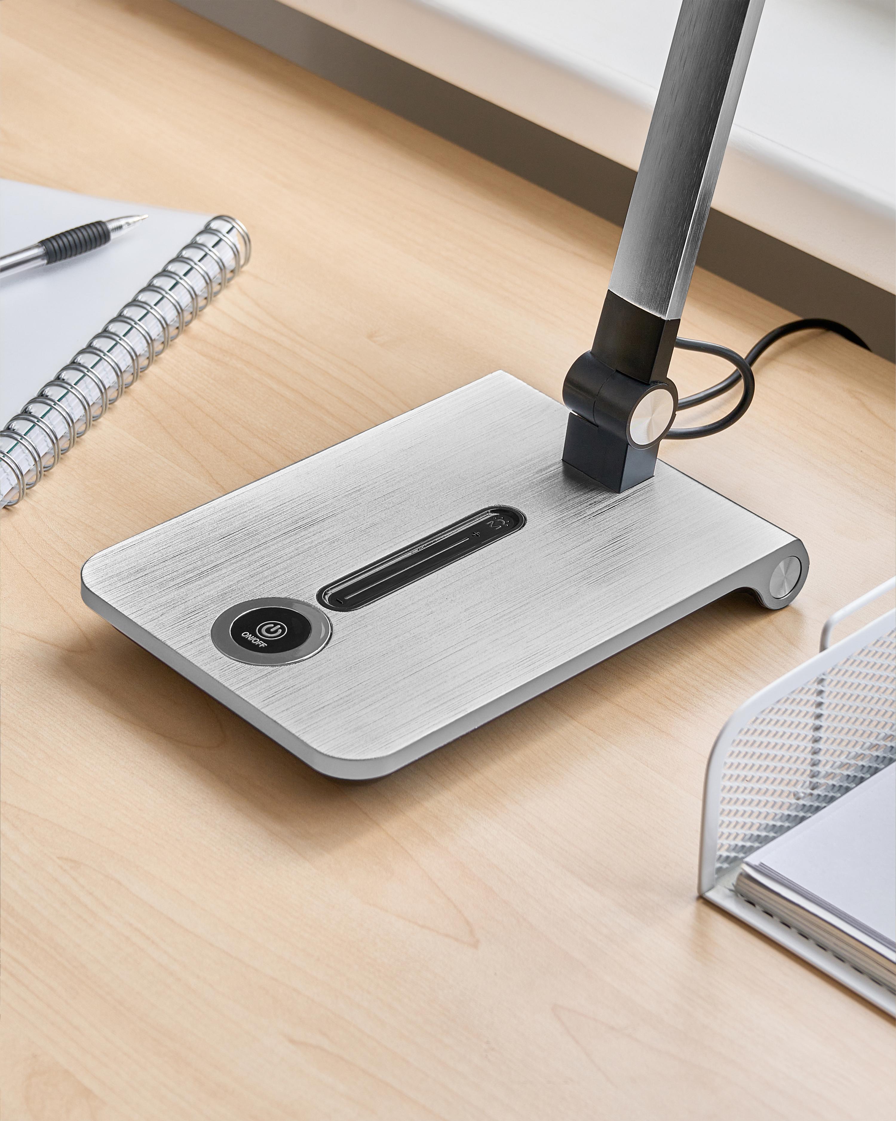 LED bureaulamp AQUILA met dimmer Zilver
