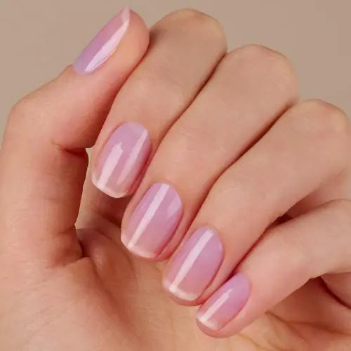 Glossing Glow Nail Lacquer 010 You Glow Girl