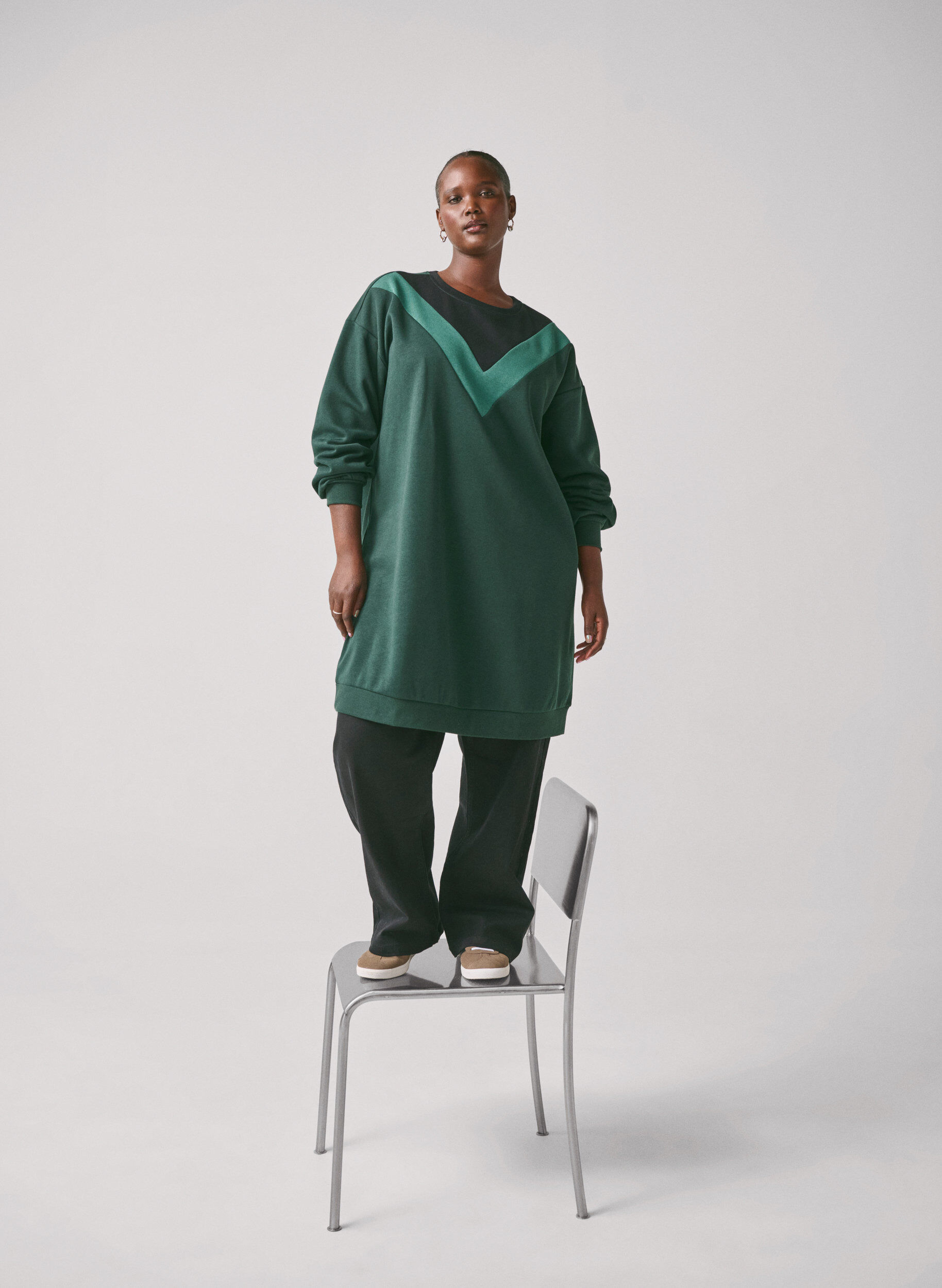 Lang sweatshirt med colorblock