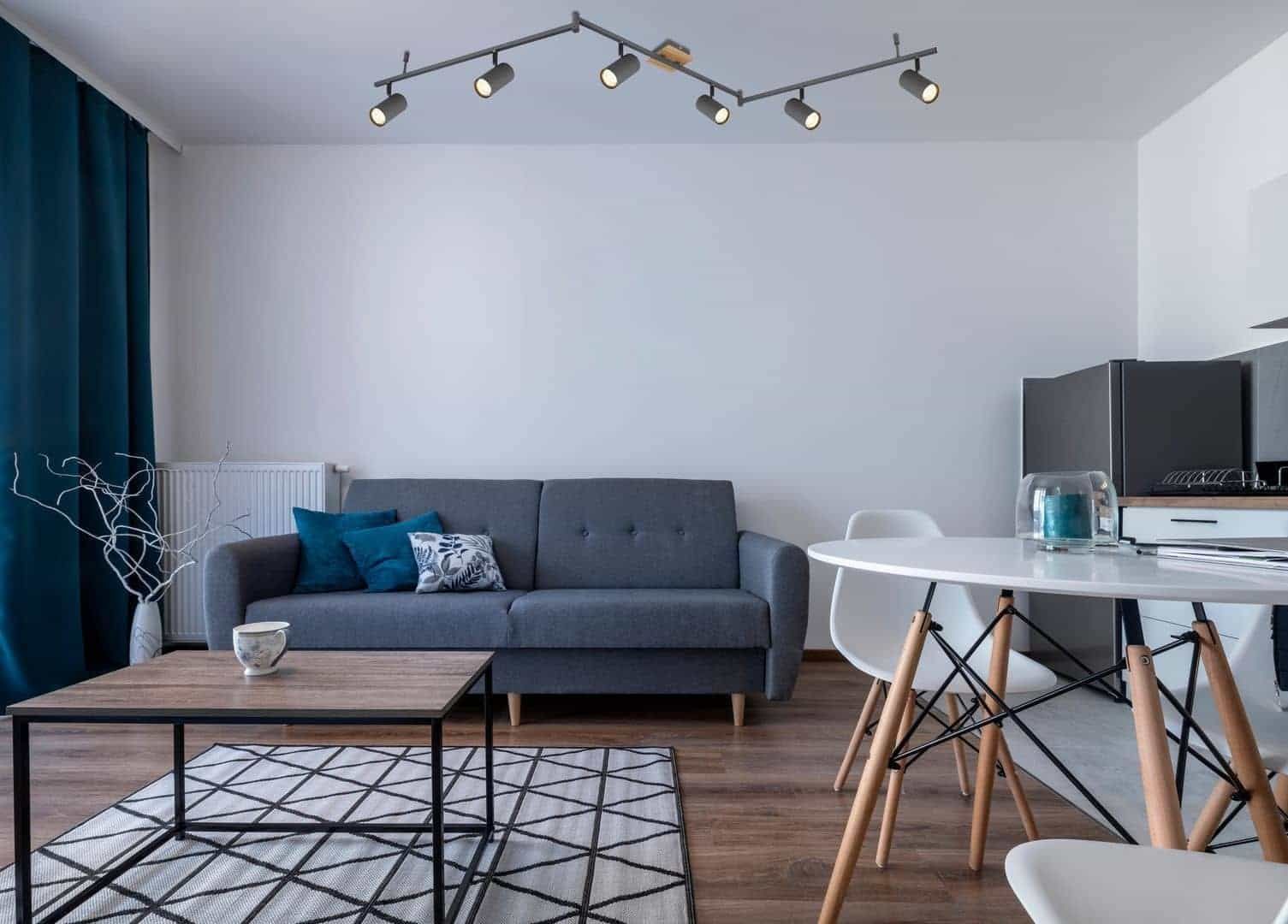 Strahler 000875277704