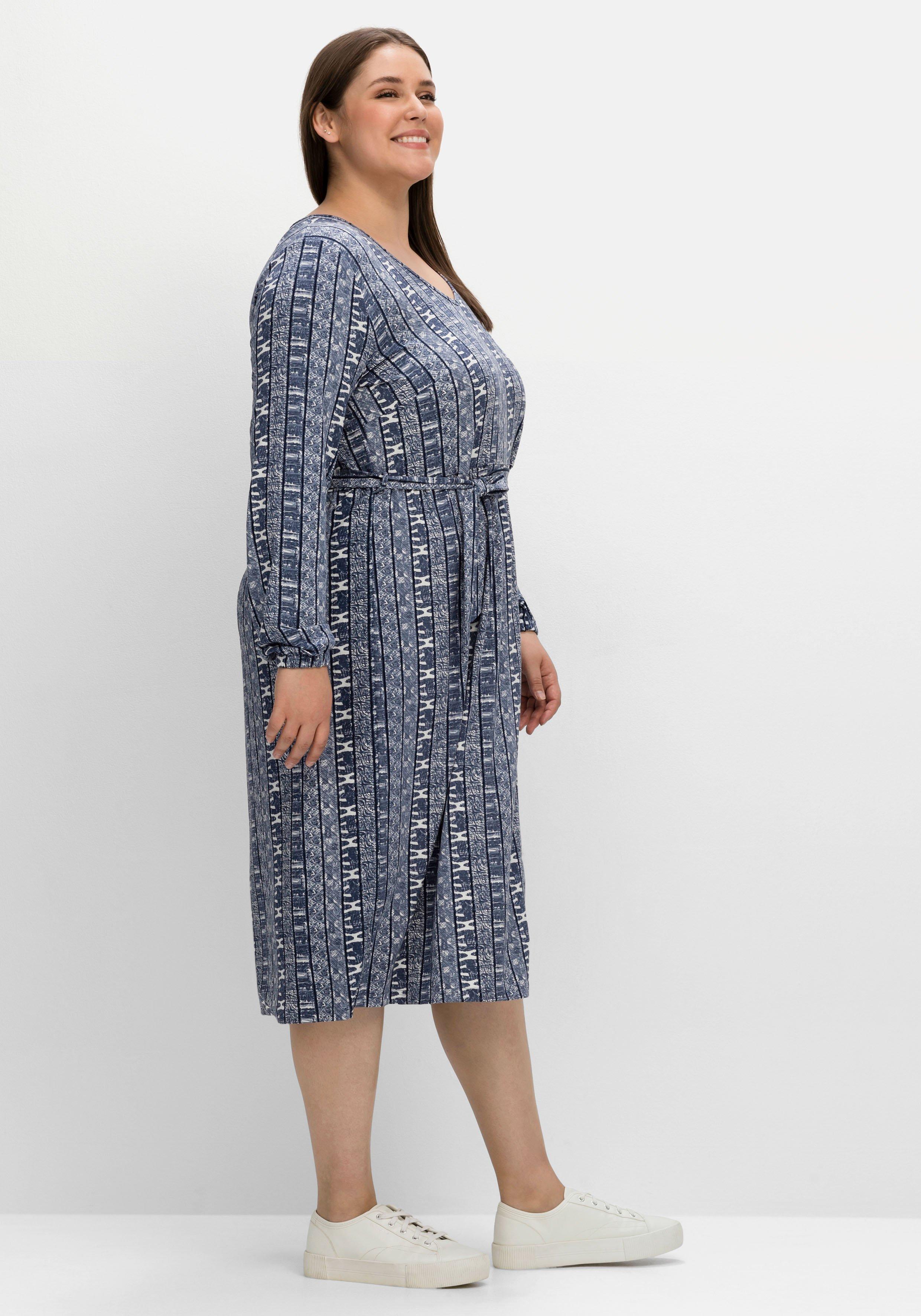 Jerseykleid mit Streifendruck, in Midilänge