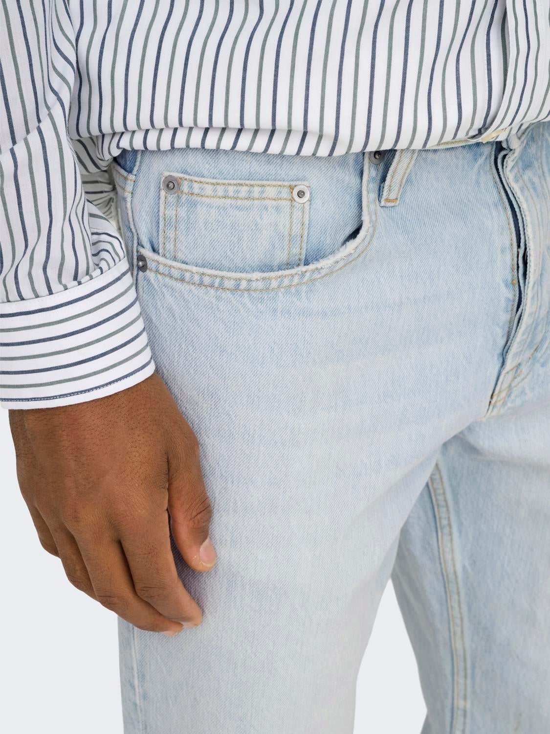 ONSEDGE Mittlere Taille Gerade geschnitten Jeans Light Blue Bleached Denim