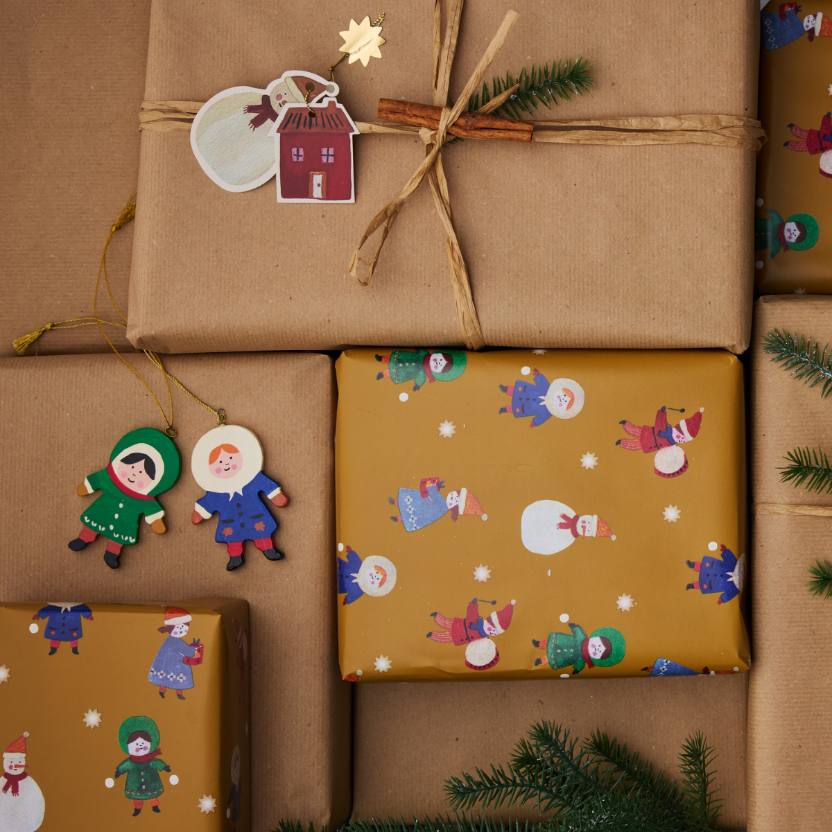 Etiquettes cadeaux de Noël Mercredi et Patati