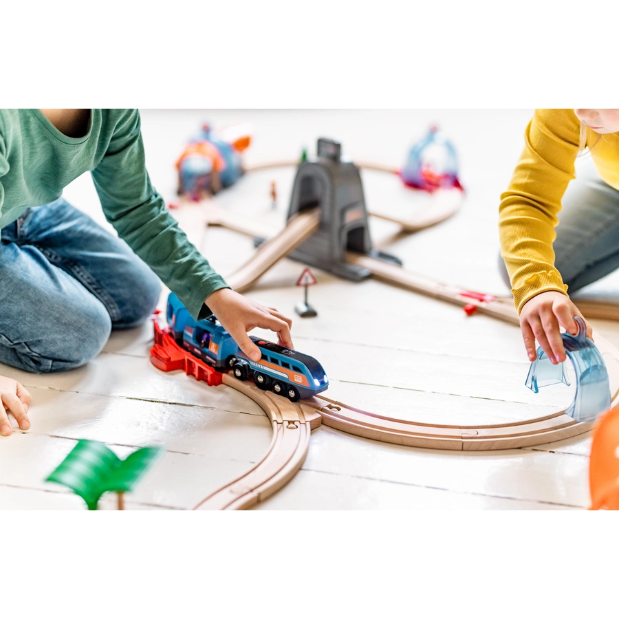 BRIO® WORLD Smart Tech Action Tunnel Station