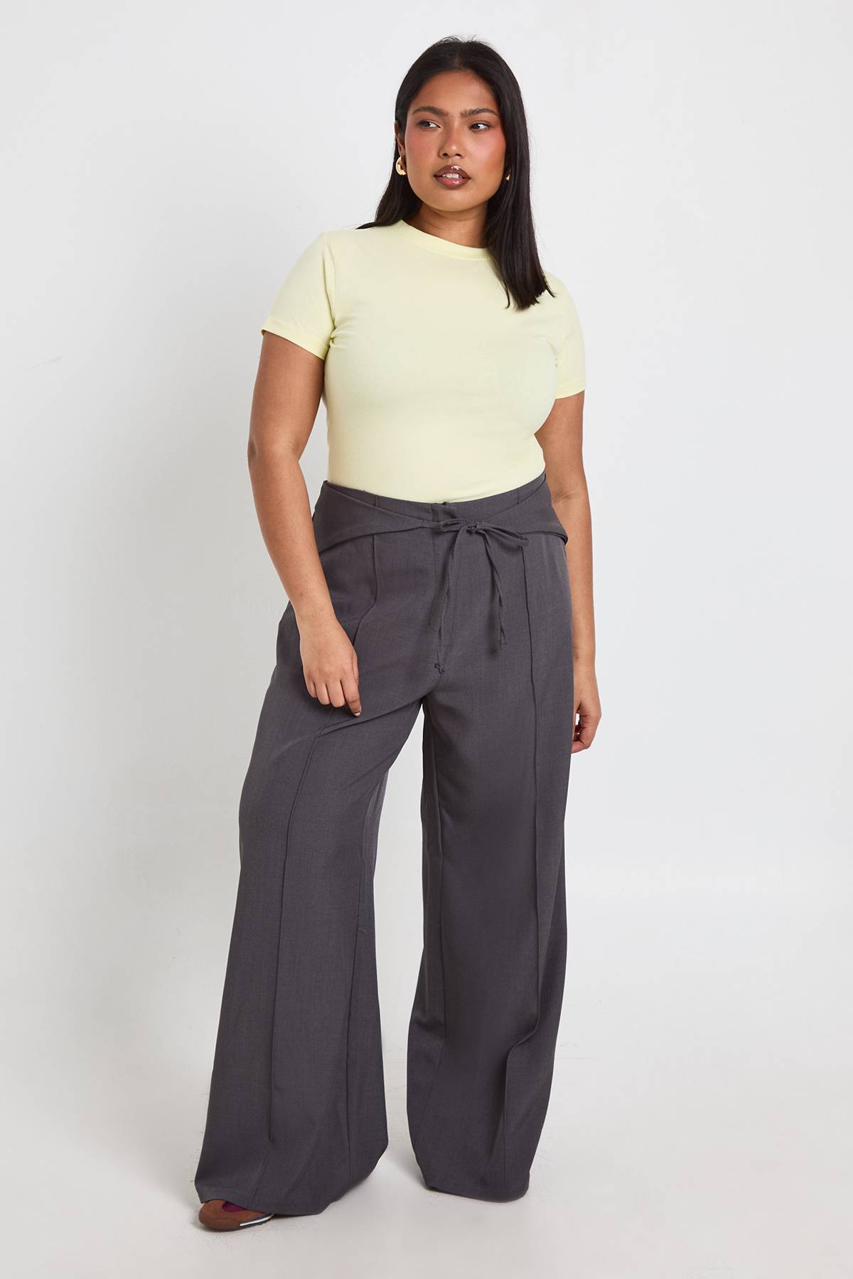 boohoo Haut Ajusté Basique À Manches Courtes Et Coupe Longue Plus