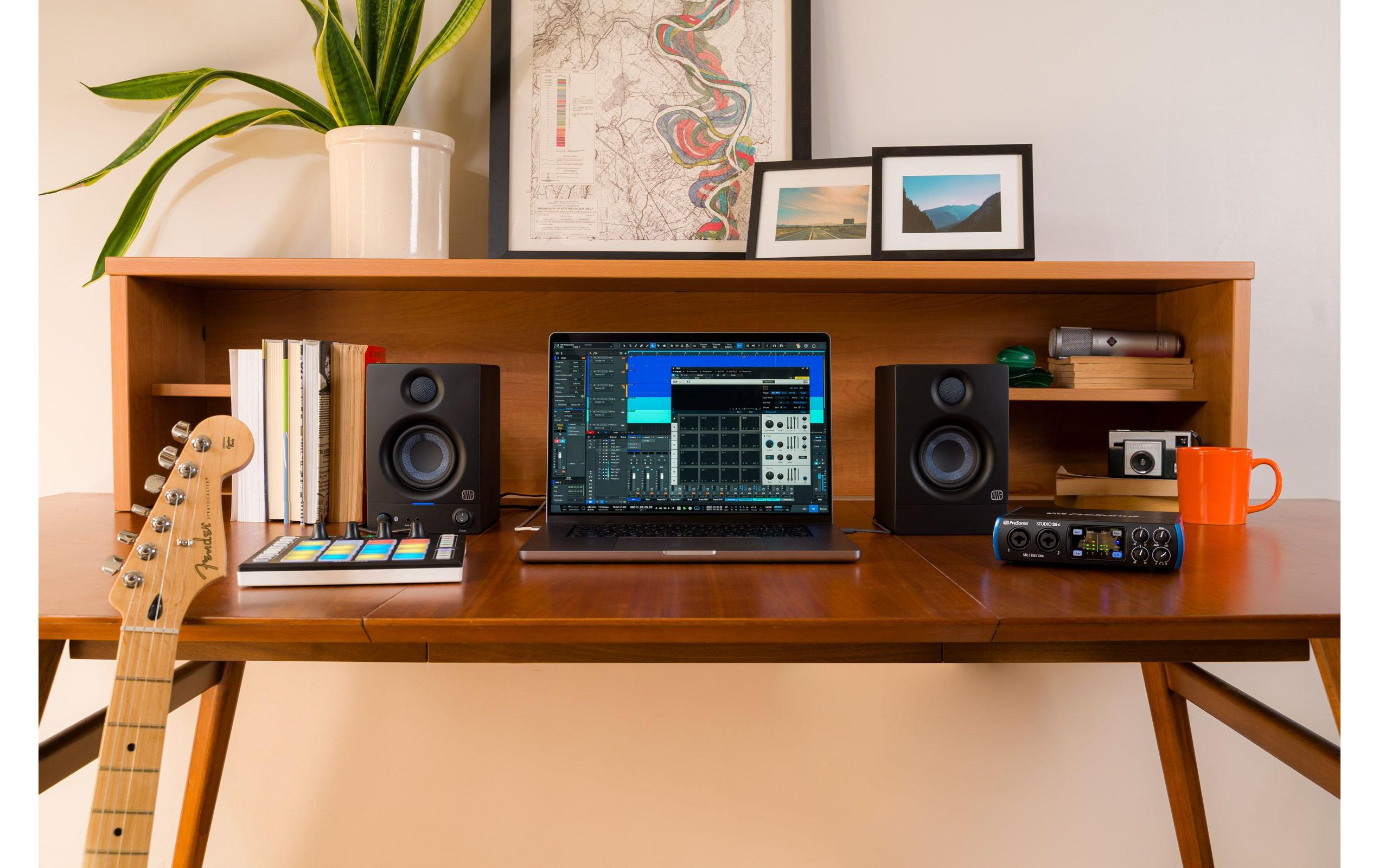 Studiomonitore 3.5 BT (2 Gen.) Schwarz<br>Aktive 3.5-Zoll-Referenzmonitore mit Bluetooth