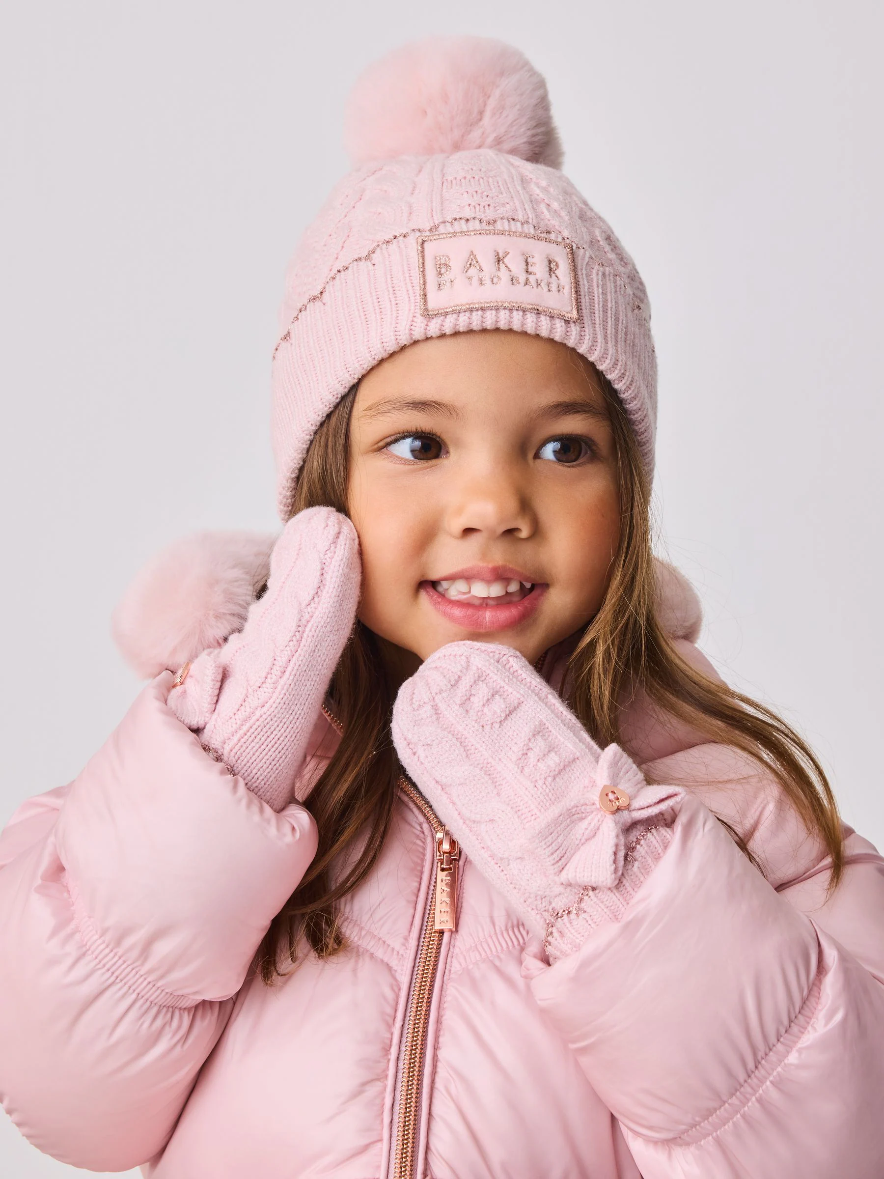 Baker by Ted Baker - Meisjes roze kabelgebreide muts en wanten set