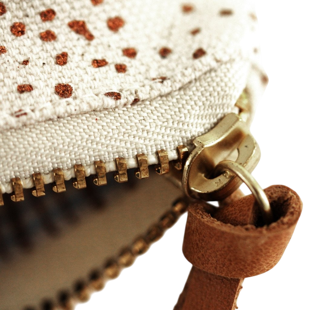 Pouch 