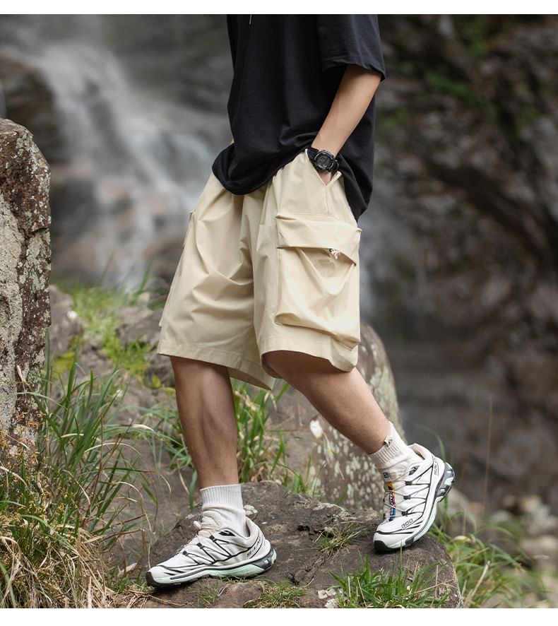 Really Point - Mid Rise Plain Cargo Shorts