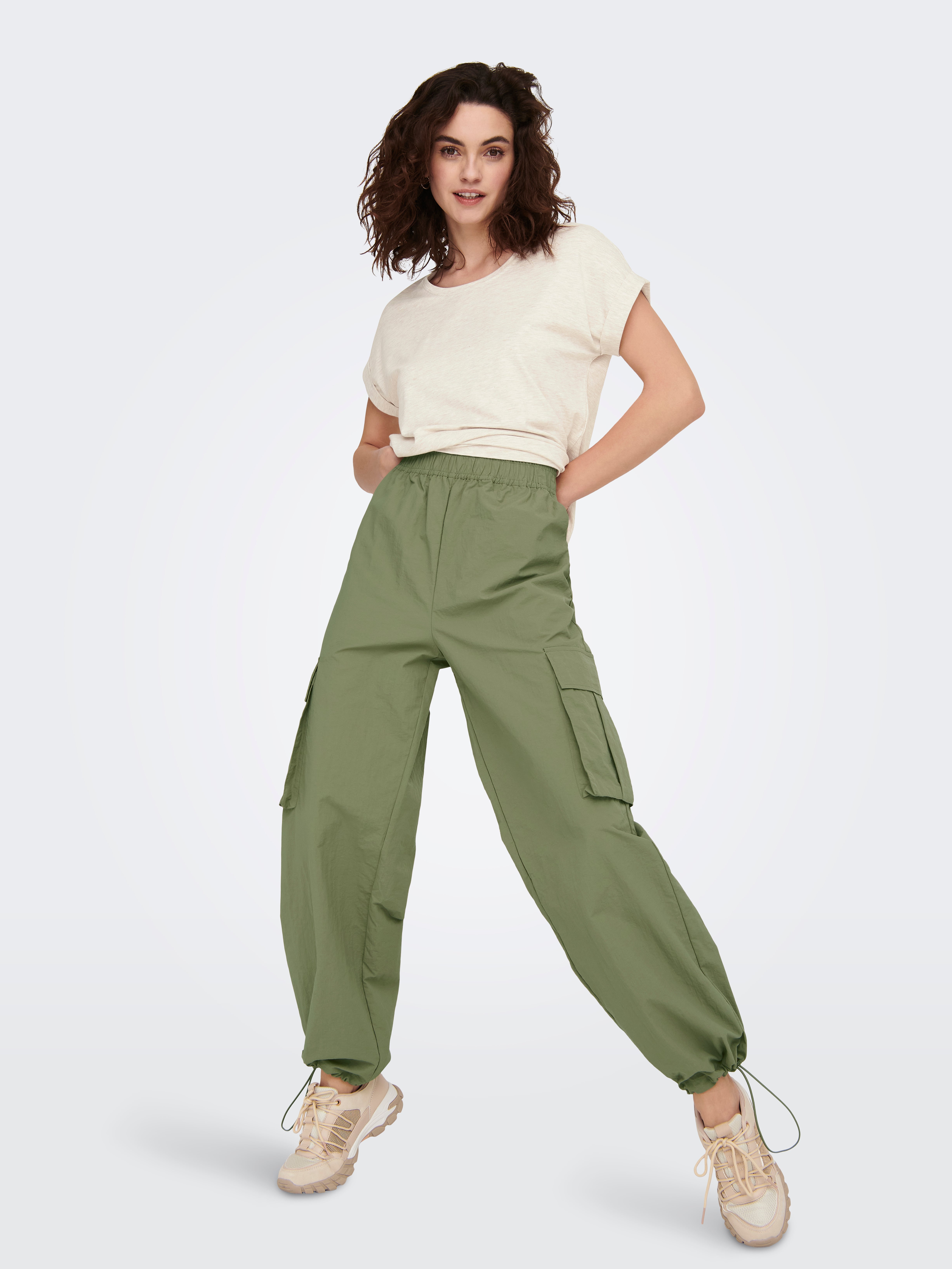 ONLKARIN Mittlere Taille Cargo Schnitt Cargo-Hose Aloe