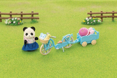 Sylvanian Families Lekesett Cycle & Skate Set Panda Girl