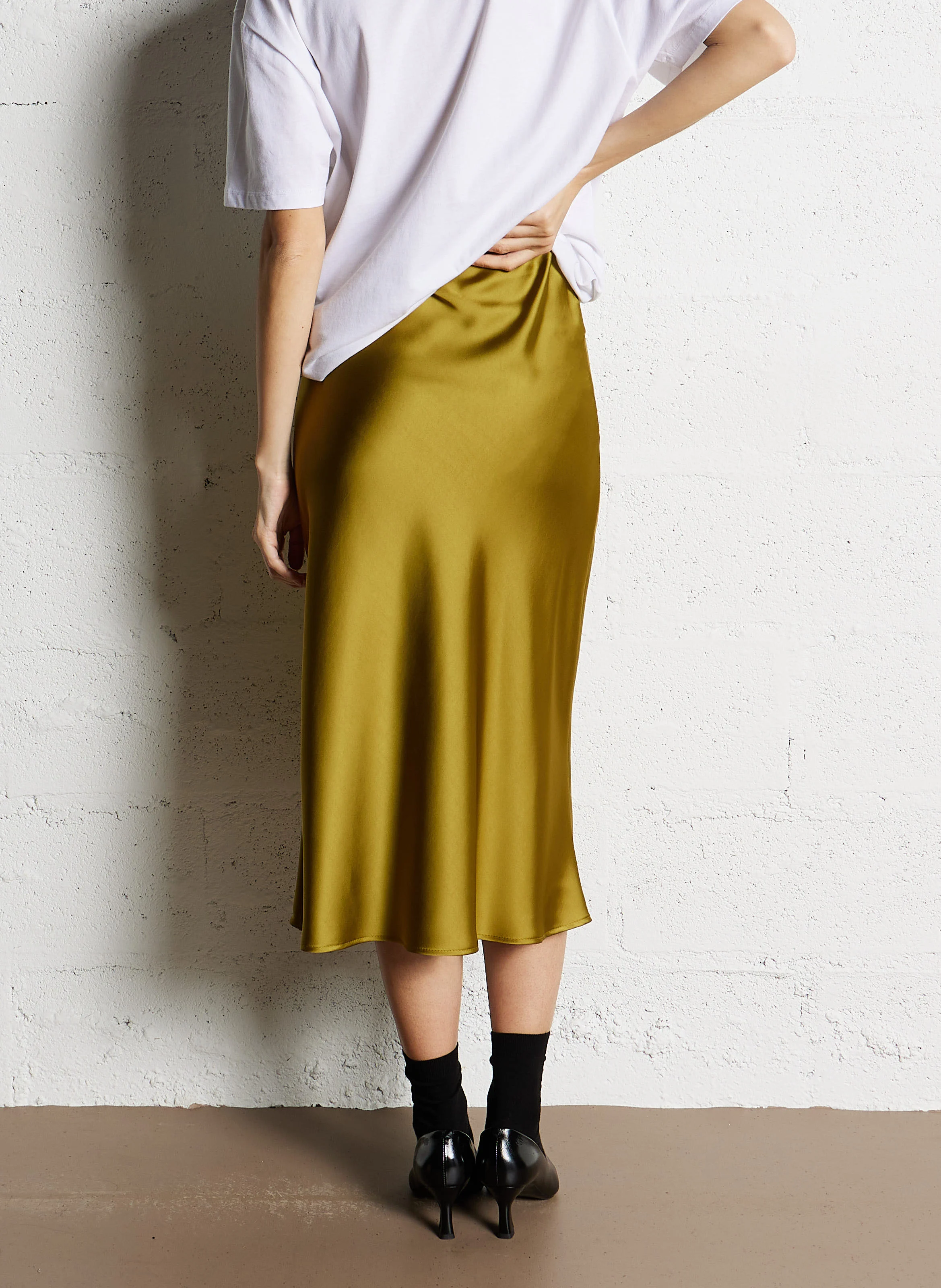 Jupe midi satinée| Jaune