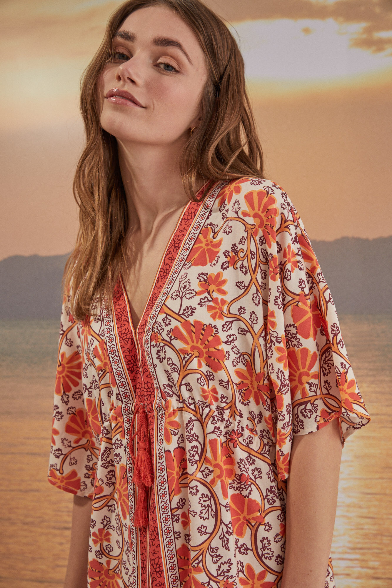 Vestido curto de alcinha estampado laranja - estampa