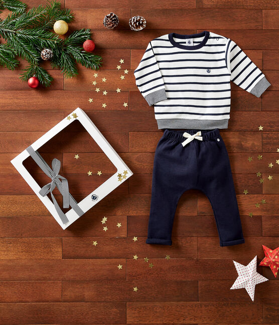 Coffret cadeau bébé tee-shirt et pantalon