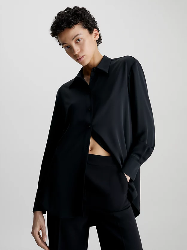 Camisa crepe leve de corte relaxado