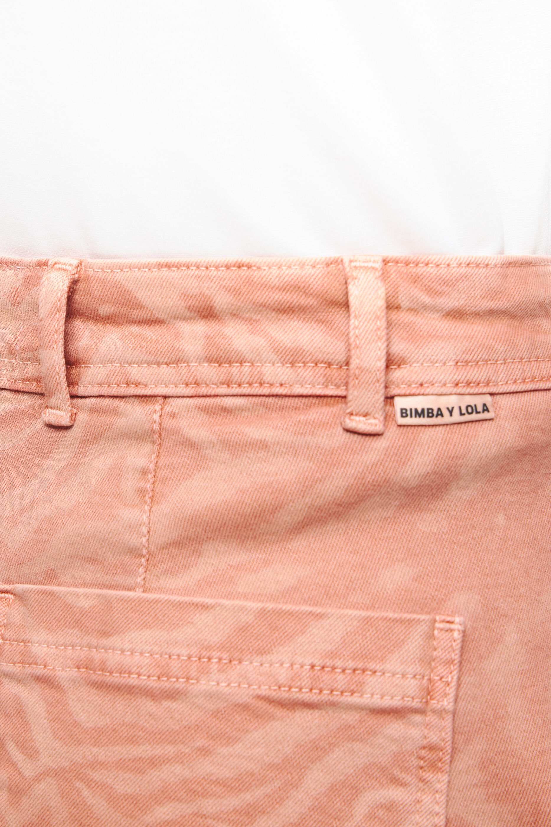 CULOTTE - Calça jeans de cintura alta com estampa de tigre cor damasco
