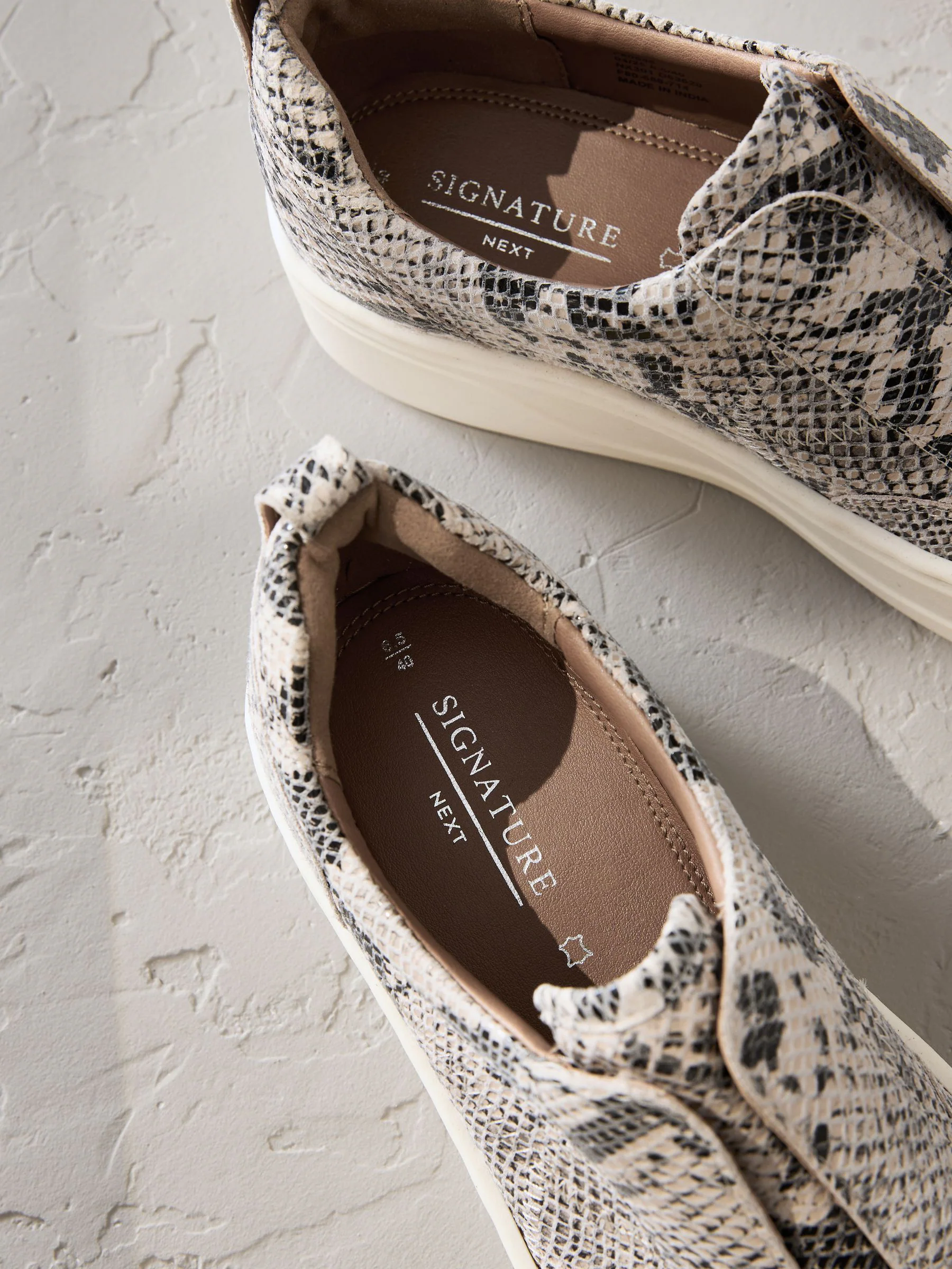 Slangenprint - Signature leren sneakers met dikke plateauzolen en sleehak