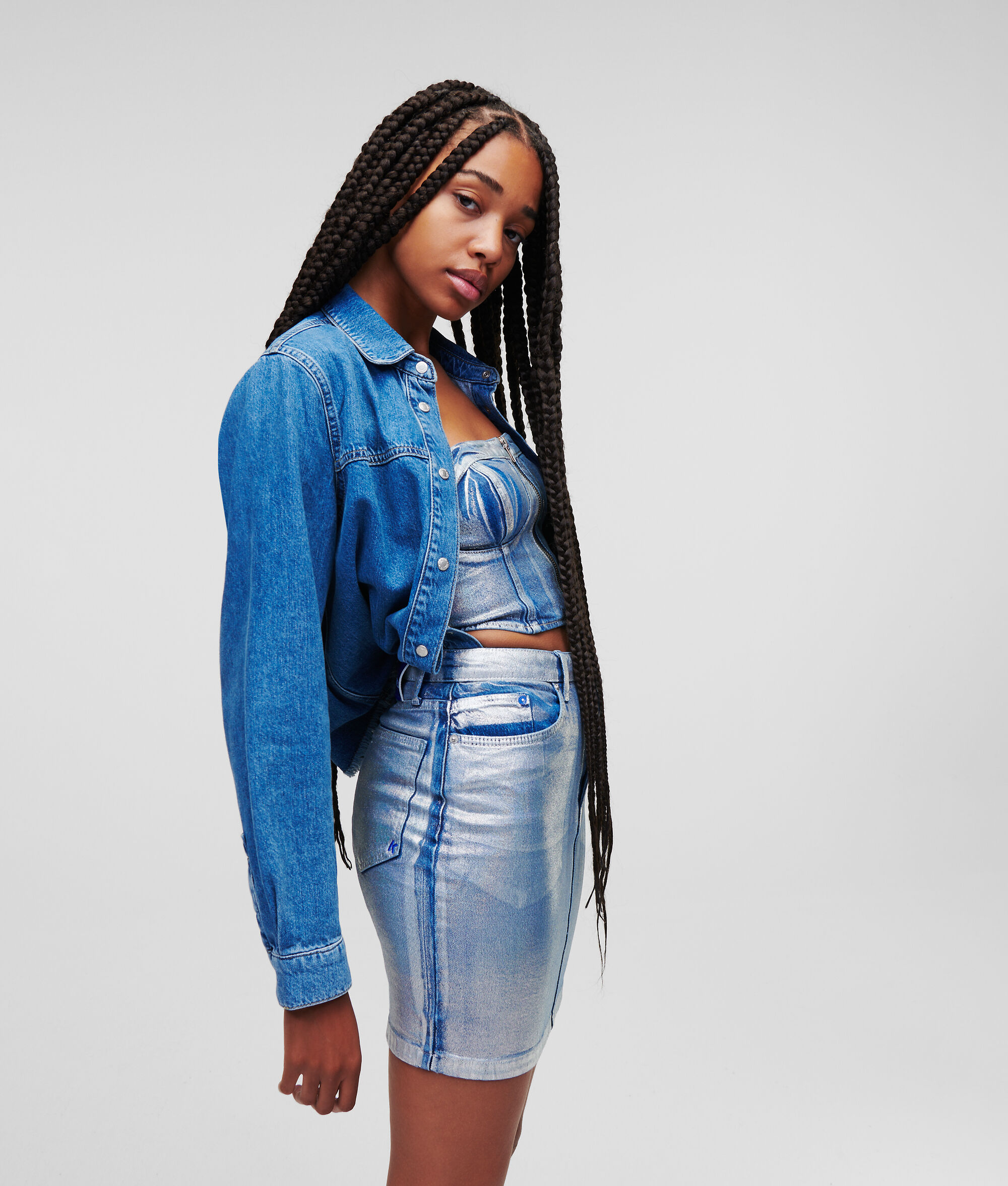 MINI JUPE EN JEAN EFFET MÉTALLISÉ KLJ