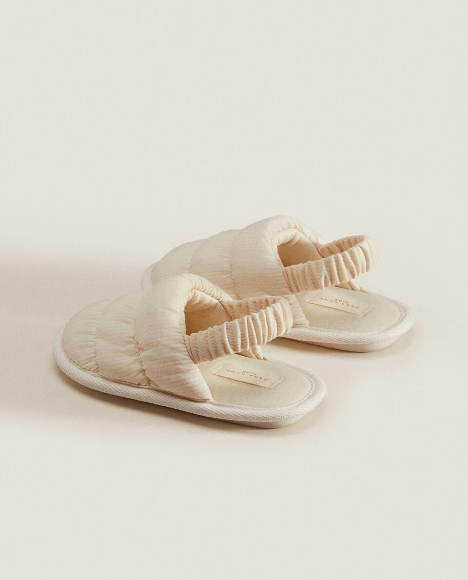 CHINELOS ACOLCHOADOS