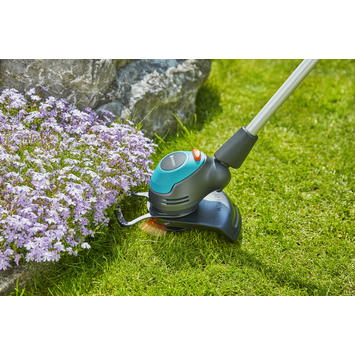 Gardena 18V trimmer EasyCut 23cm incl. accu   lader