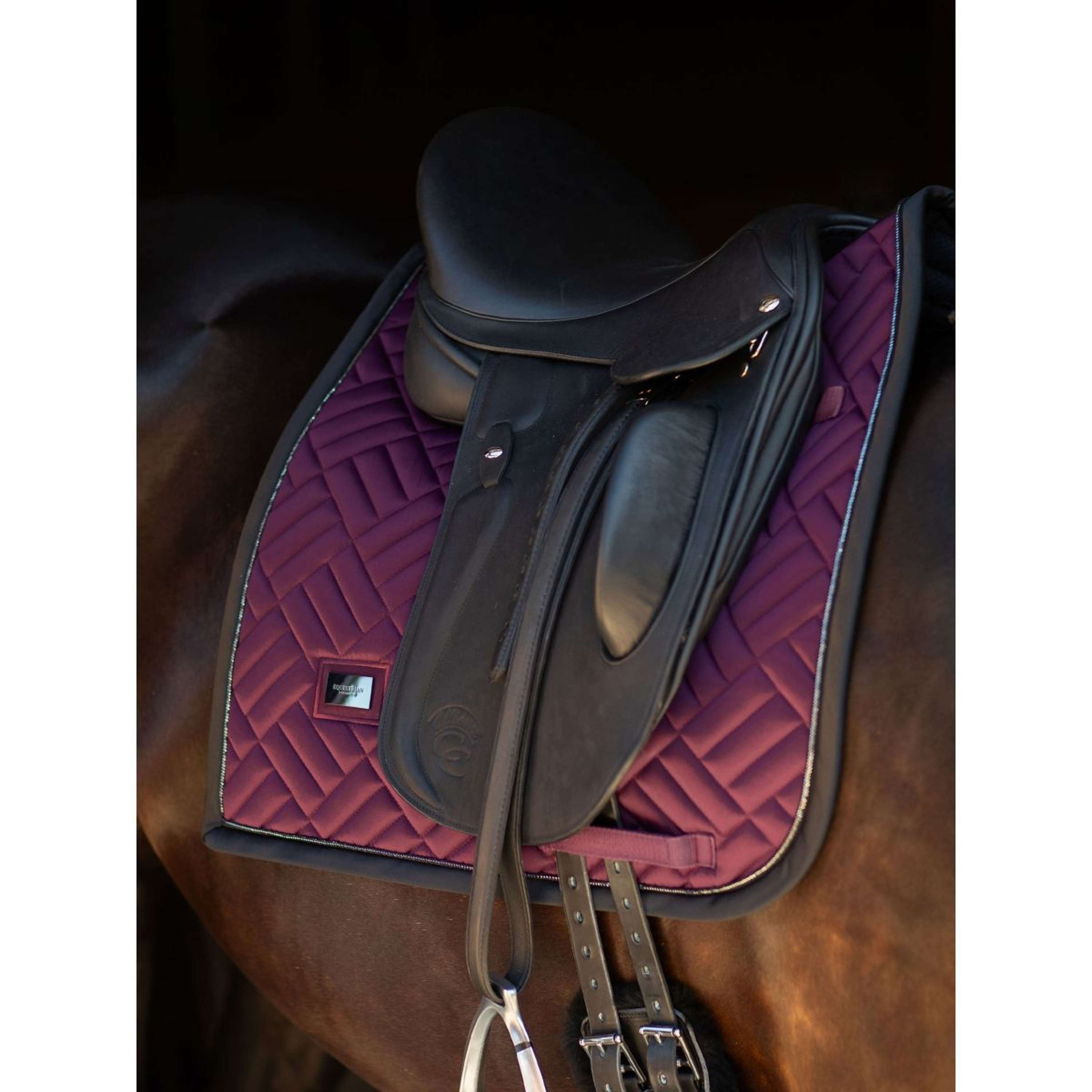 Equestrian Stockholm Zadeldekje Modern Dressuur Purple Night