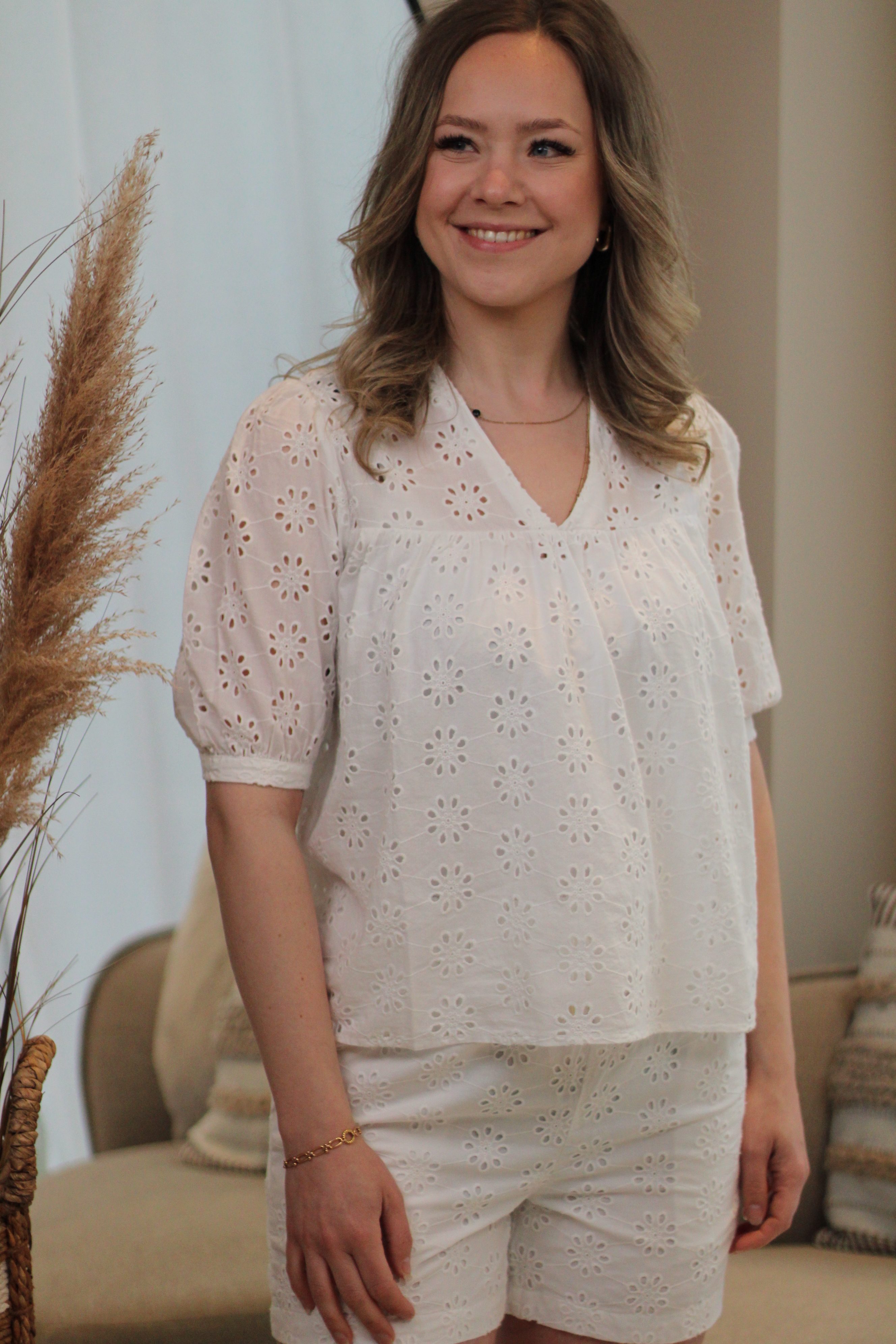 Rino & Pelle - Brave Short Sleeve Blouse With Embroidery - White