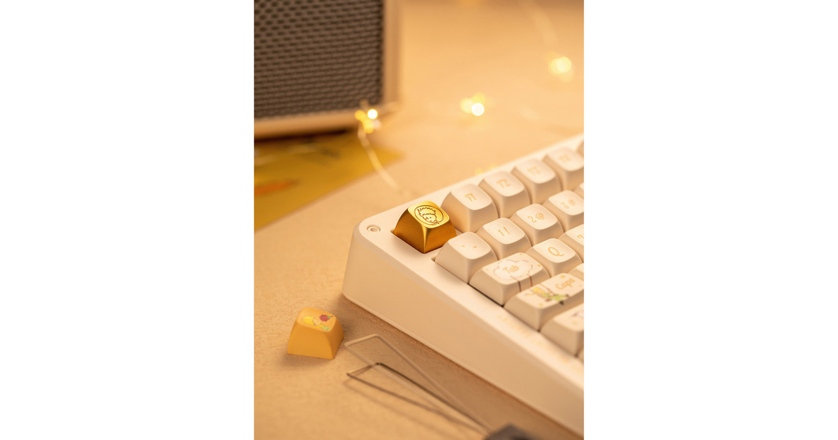 IqunixZX75 Sunset Ponder Wireless Mechanical Keyboard, gaming toetsenbord  (Lichtgeel, US lay-out, IQUNIX Silent Rose, RGB leds, 75%, Hot-swappable, Double-shot PBT, 2.4GHz | Bluetooth 5.1 | USB-C)