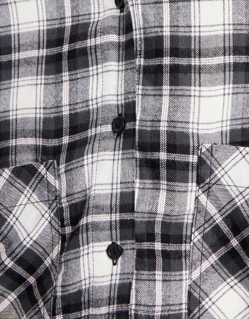 Camisa xadrez cropped de manga comprida