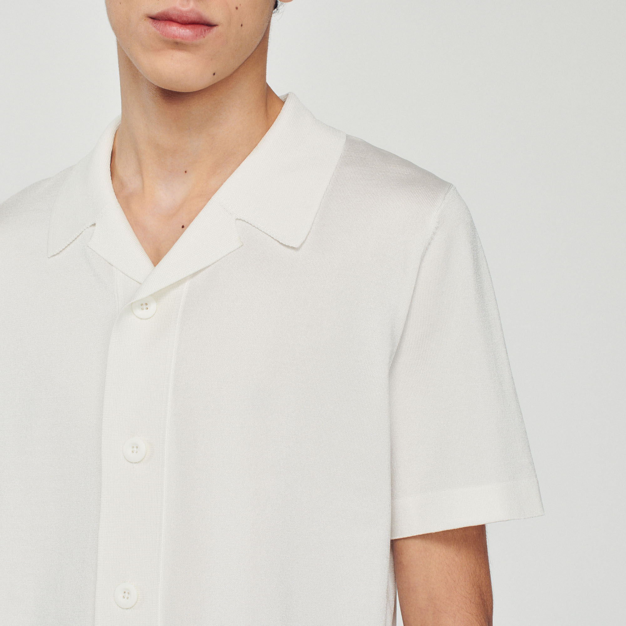 Chemise á manches courtes