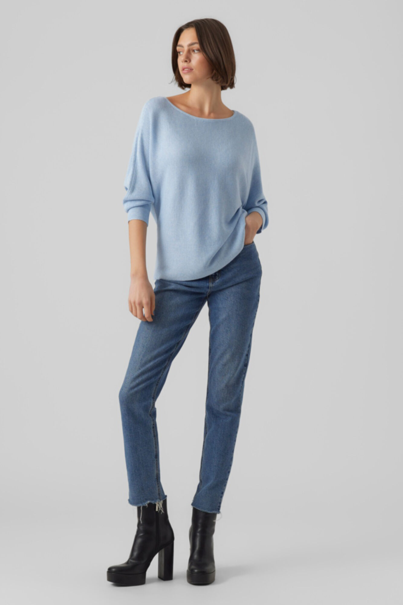 Blusa de malha com decote canoa e mangas 3/4 - Azul