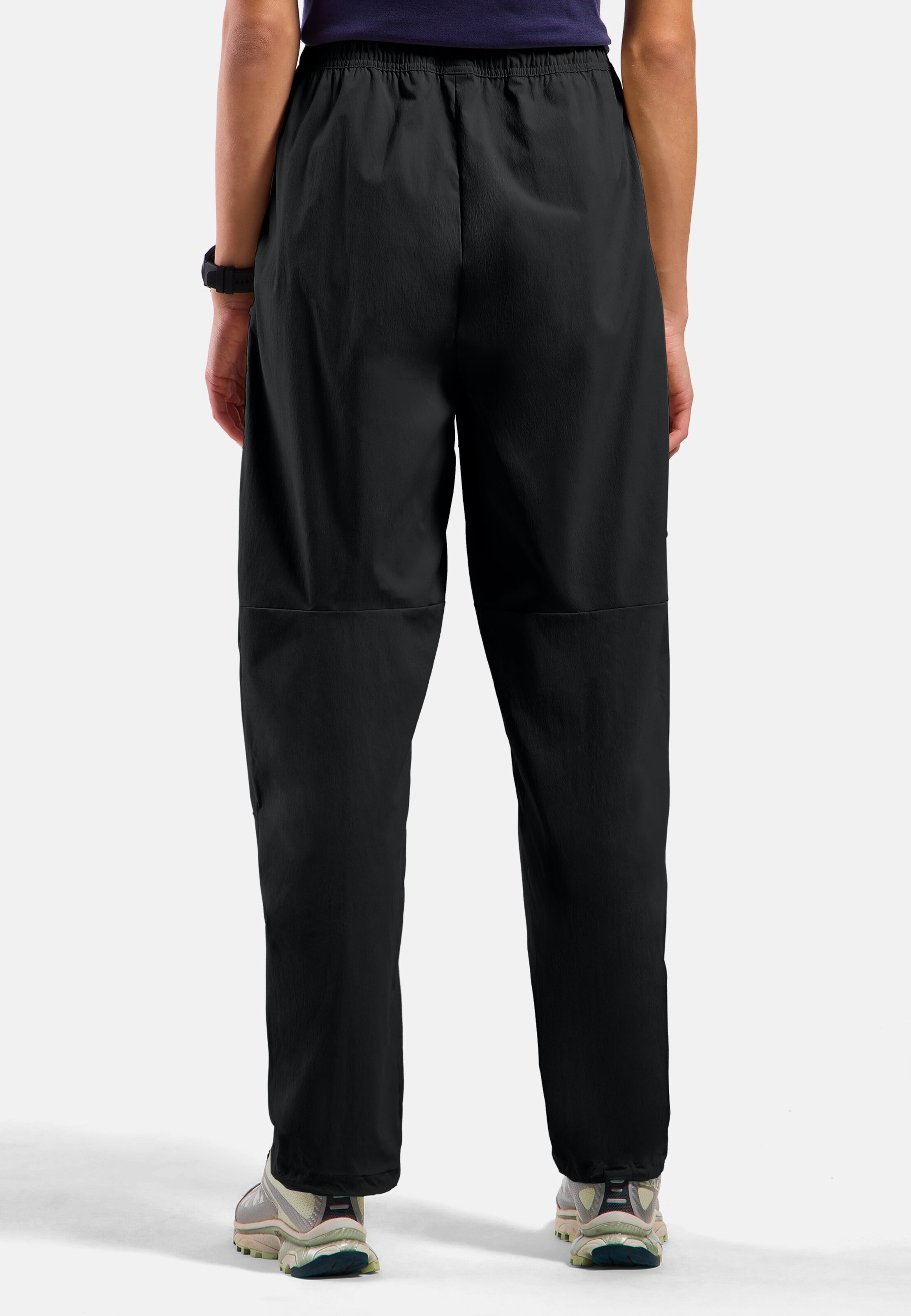 Essentials Cargohose in black