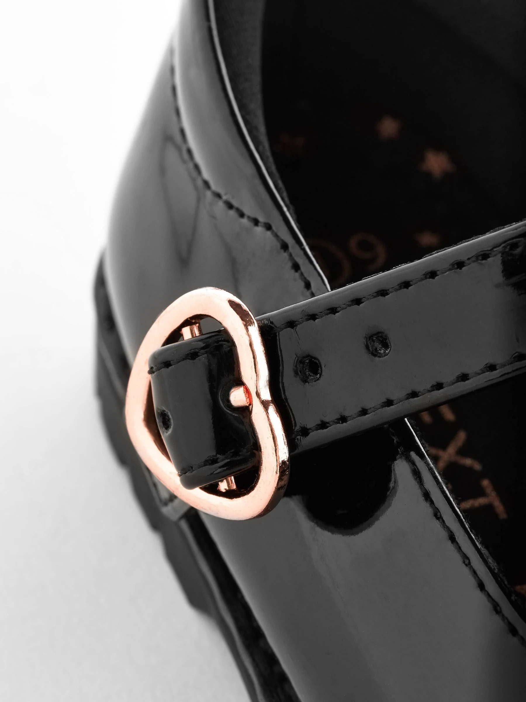 Zwart lak - Junior schoolschoenen met T-bandje en strik
