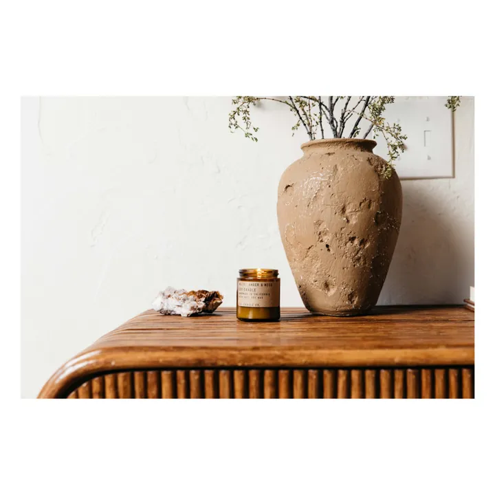 P.F. Candle Co Bougie parfumée de soja n°11 Ambre & mousse - 100 g