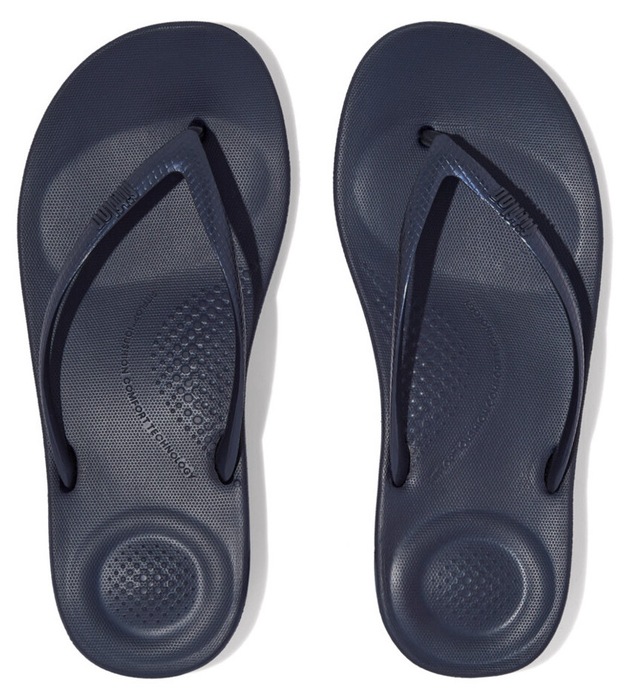 Fitflop Zehentrenner »IQUSHION«  , Keilabsatz, Sommerschuh, Schlappen in schmaler Form